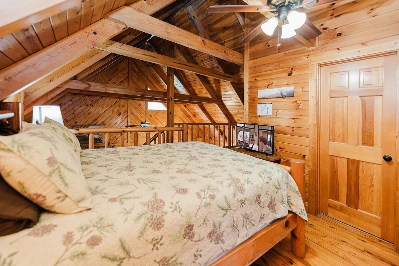 A Dream Come True Cabin Севьервилл Экстерьер фото