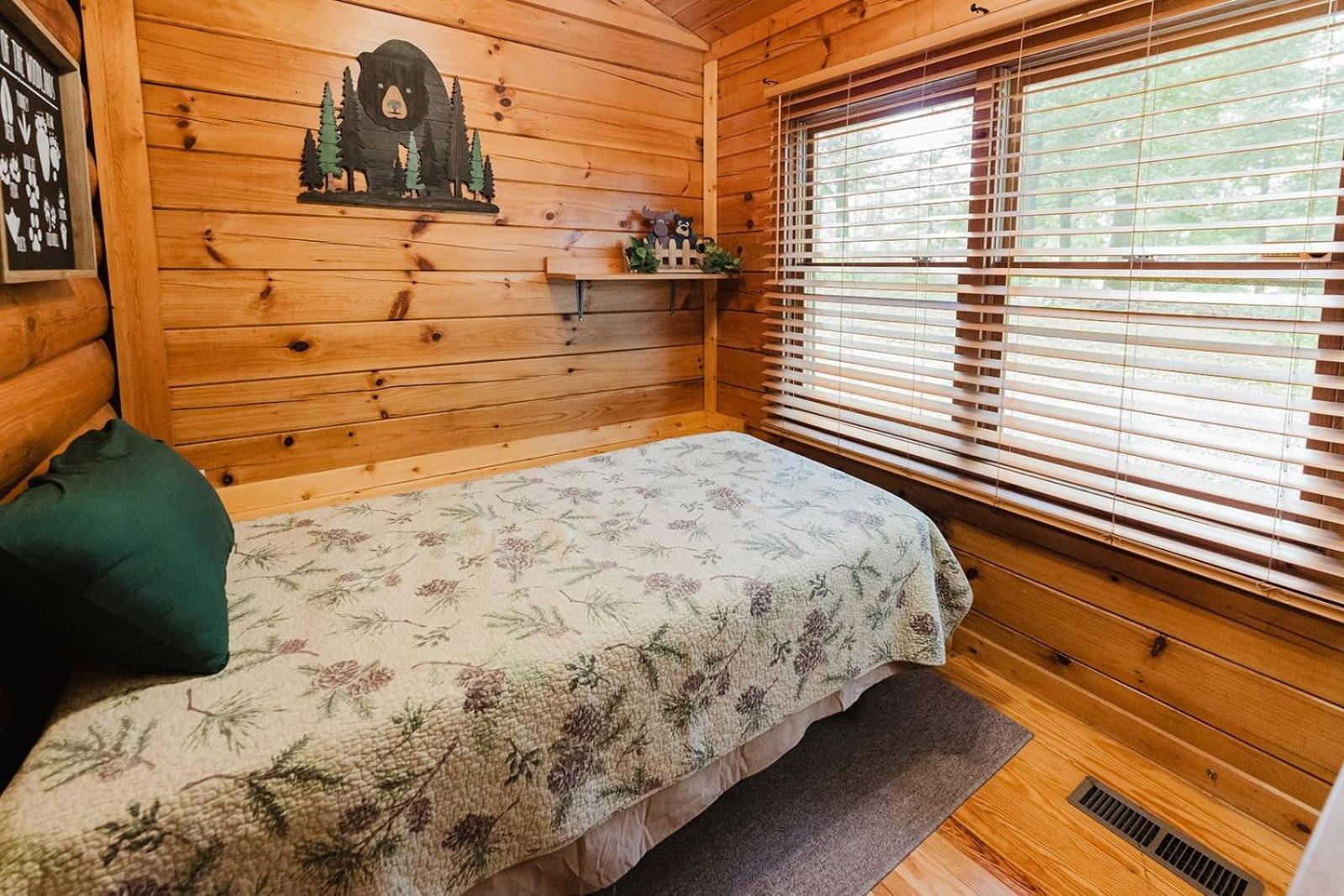 A Dream Come True Cabin Севьервилл Экстерьер фото